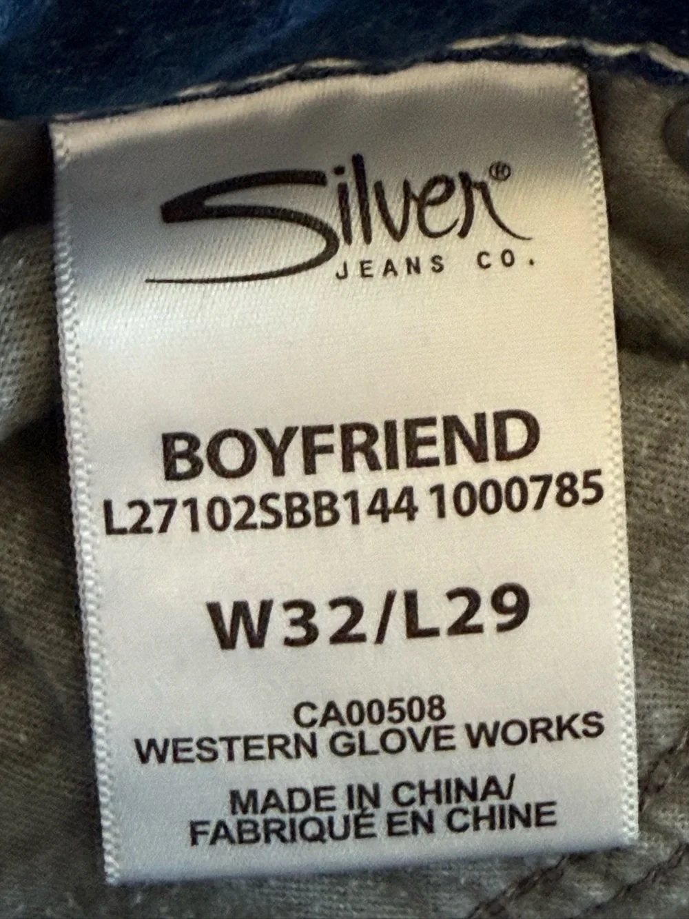 🌟 SILVER JEANS CO. - BOYFRIEND 🌟
Classic Stretch | Light Wash Jeans - Picture 7 of 11